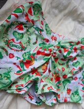 Load image into Gallery viewer, ♻️ Mr. Grinch Special - Booty Shorts