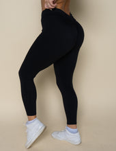 Load image into Gallery viewer, Seamless V Shape Leggings

